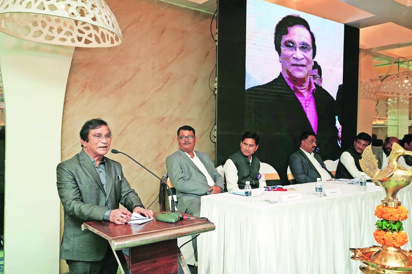 Bills worth Rs 90000 crore pending