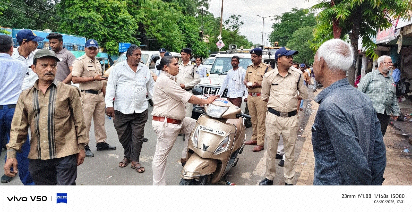 Extensive traffic mgmt drive commences in city