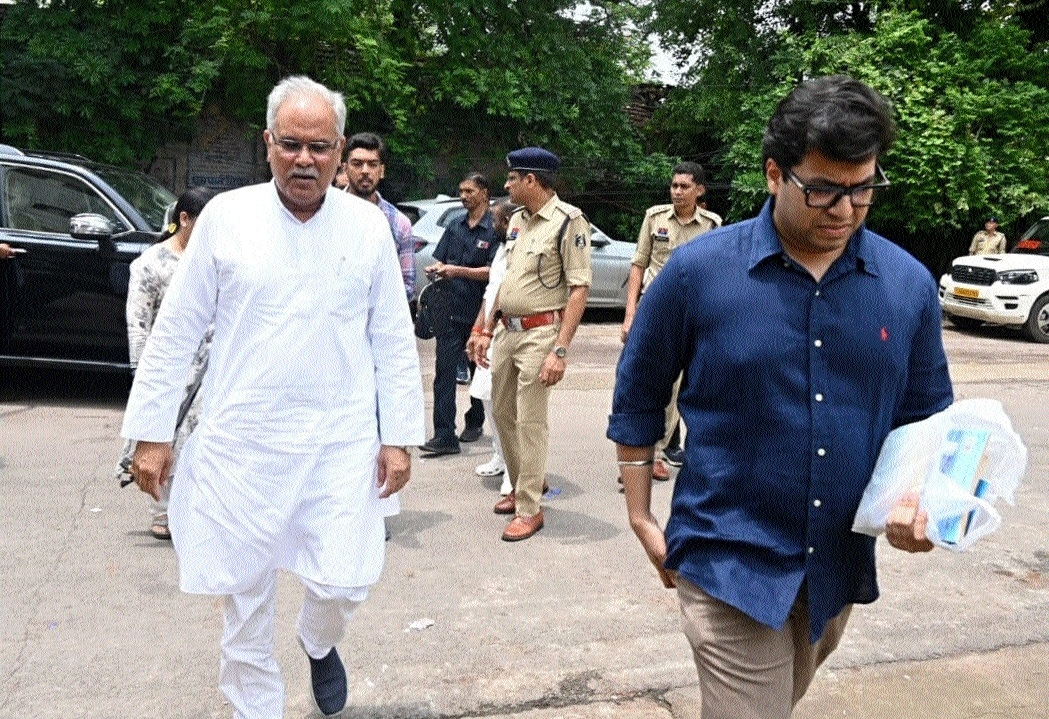 Bhupesh Baghel meets