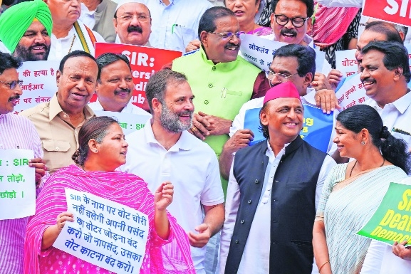 LoP in the Lok Sabha and Congress leader Rahul Gandhi with SP MP Akhilesh Yadav RJD MP
