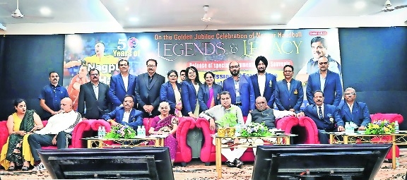 Gadkari promises National Handball Academy in city