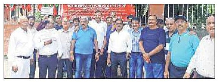 IDBI Bank employees oppose privatisation