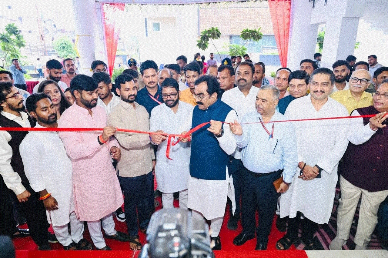 State PWD Minister Rakesh Singh inaugurating th