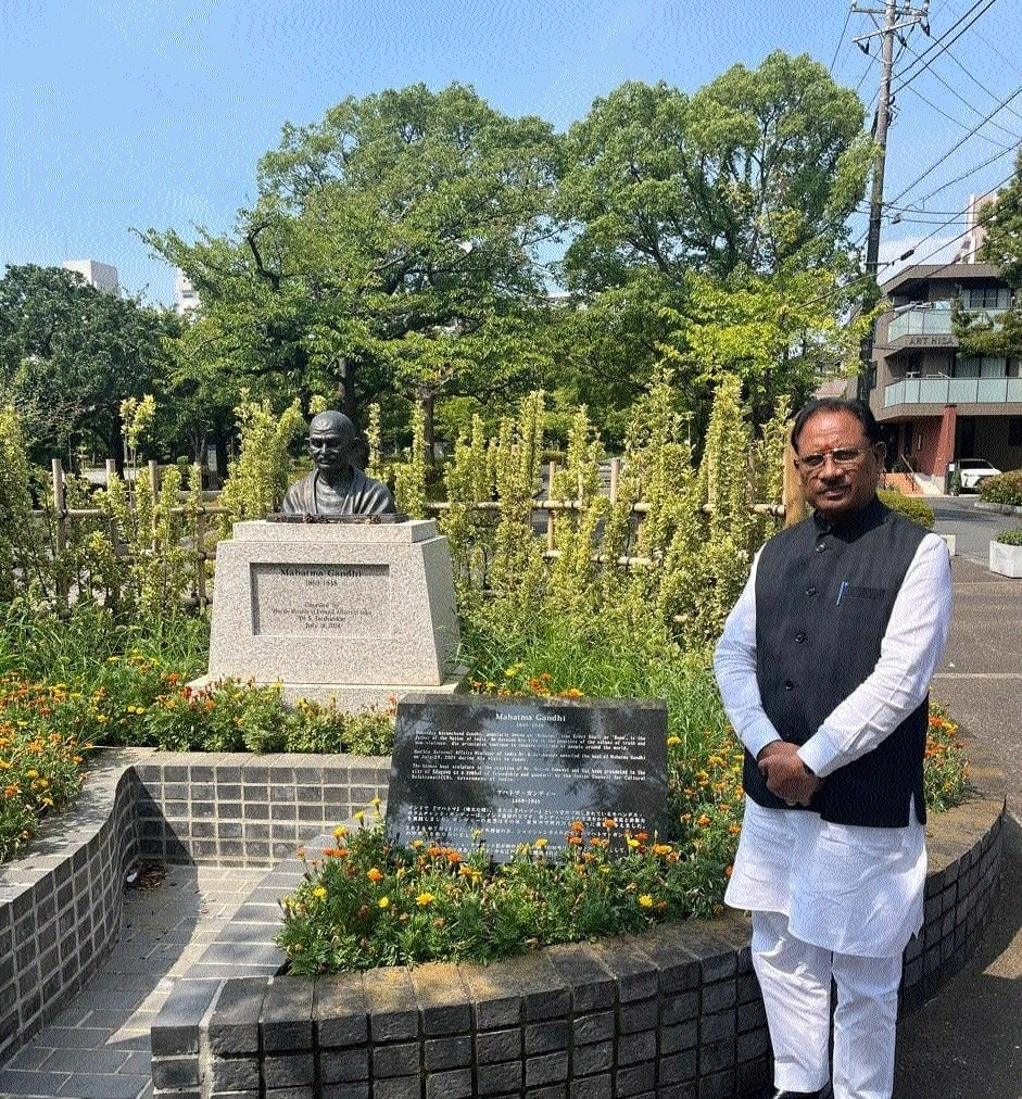 Mahatma Gandhis message of peace 