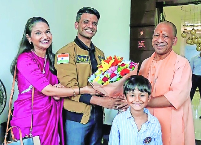 People talking of ISRO 