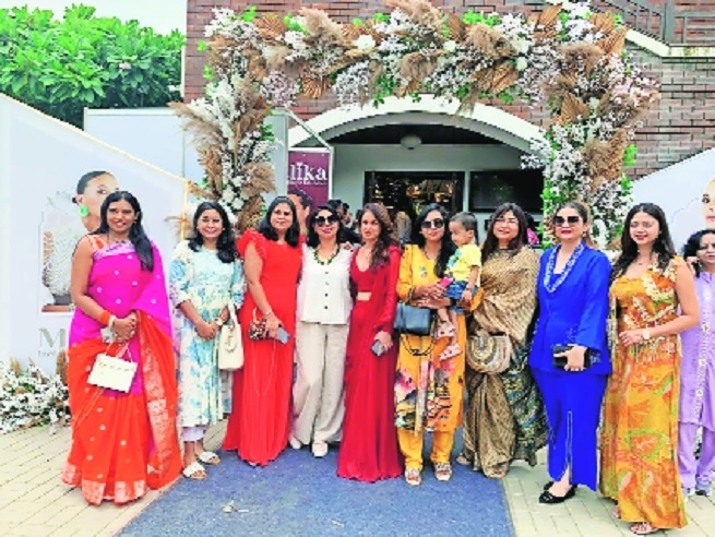 Malikas exhibition lights up 