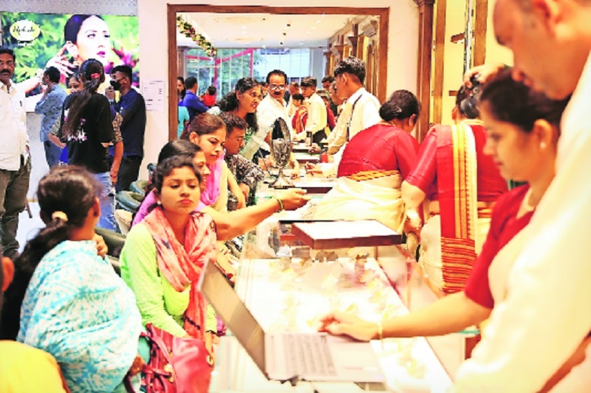 Good response to Rokde Jewellers Mangalsutra and Chain Mahakumbh