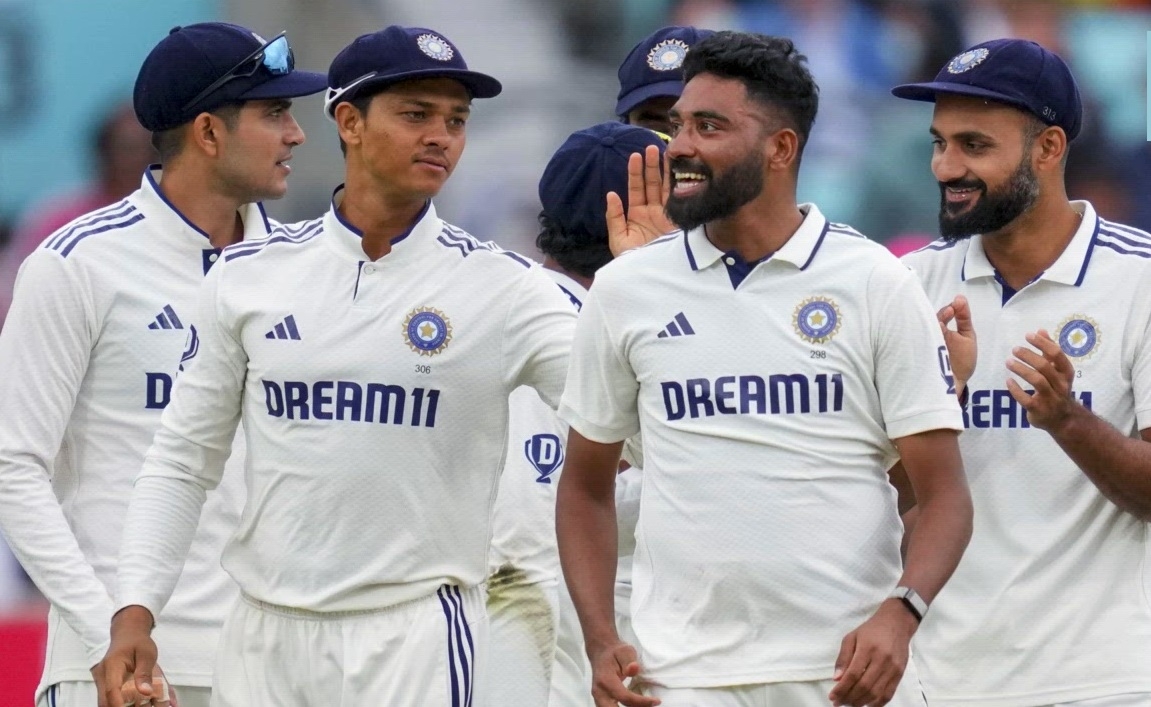 Gladiator Siraj buries England 