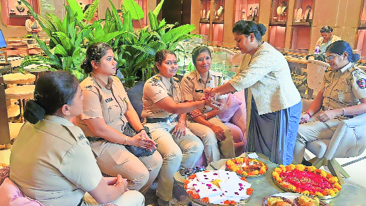 Batukbhai Jewellers honours