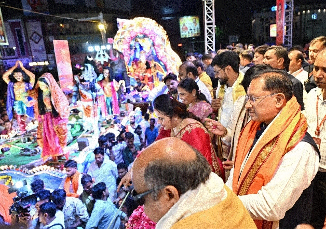 CM Sai joins historic Ganesh Visarjan Yatra