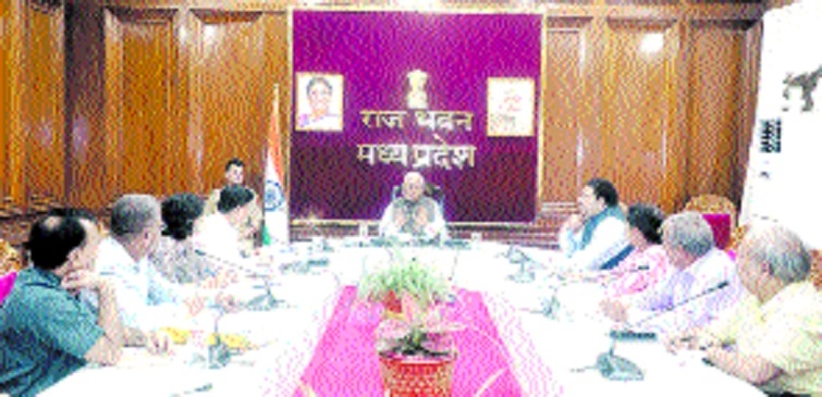 Governor Mangubhai Patel reviewing progress of PM Janman Yojana