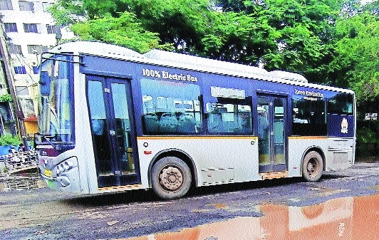 Imambada E-bus charging stations run into billing dispute