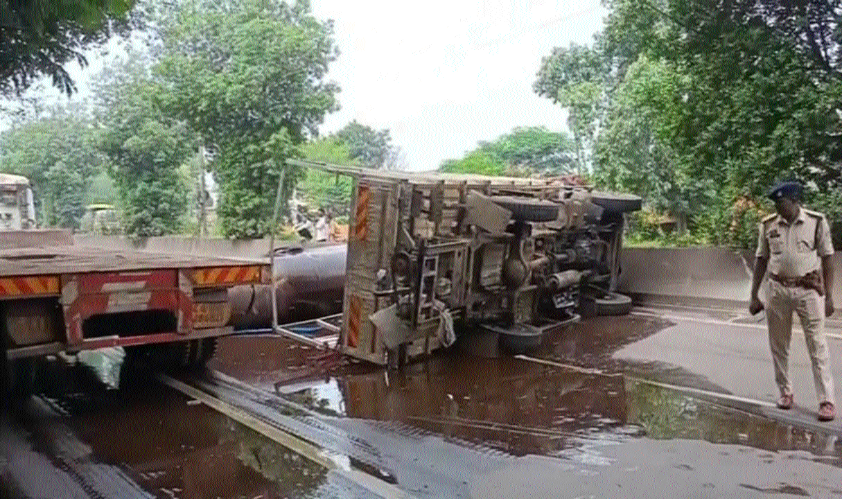Oil tanker overturns