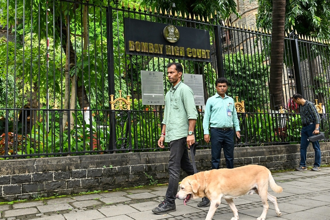 Bomb threat email fails 