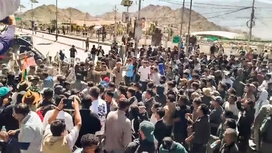 4 killed 80 injured in Ladakh statehood protests