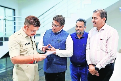 Allow entry of heavy vehicles in city limits 4-hours Traders