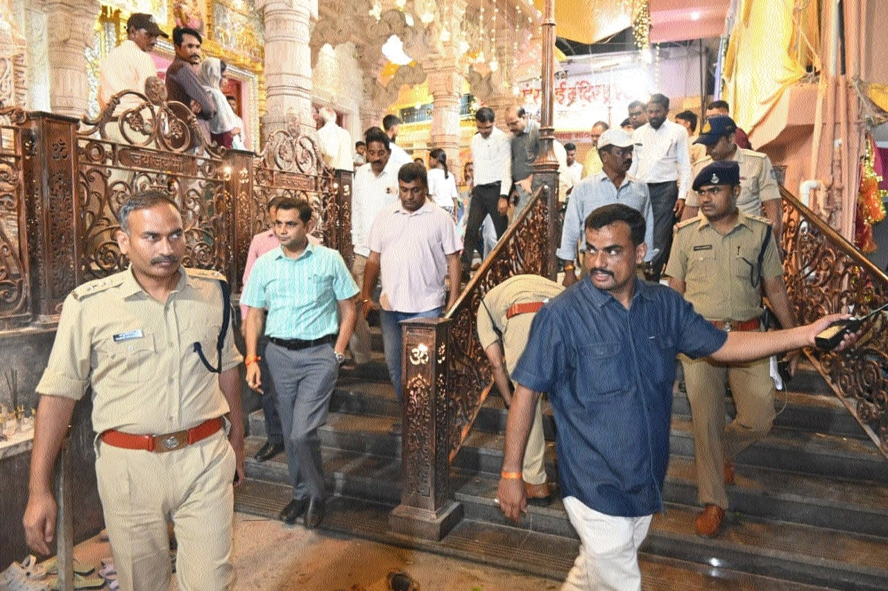 Senior police and administrative officers conducting inspection of Bhudhi Kherma