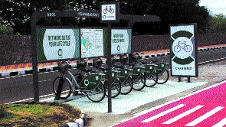 Smart cycle stand on Hoshangabad Road