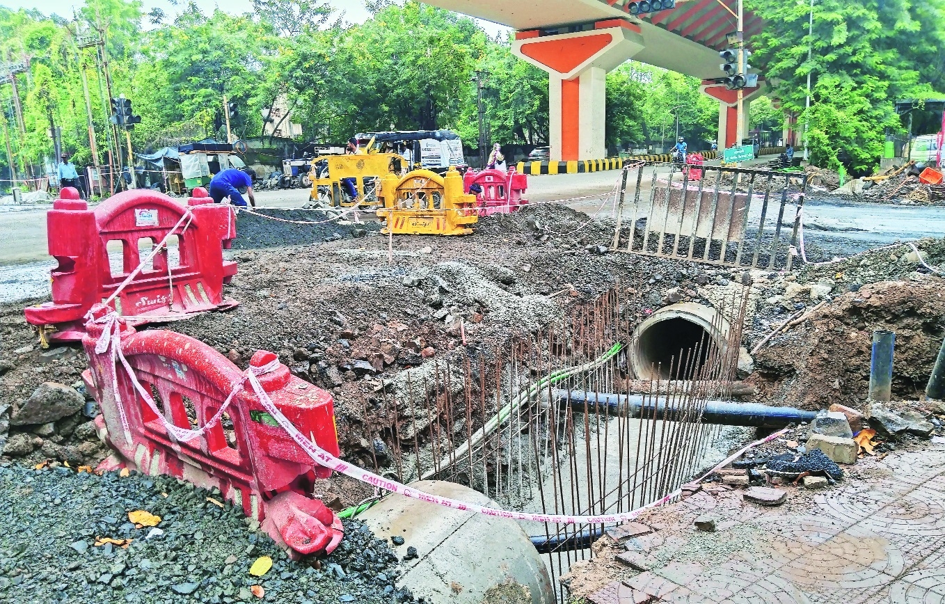 The road dug up for the utility pipes in poor condition