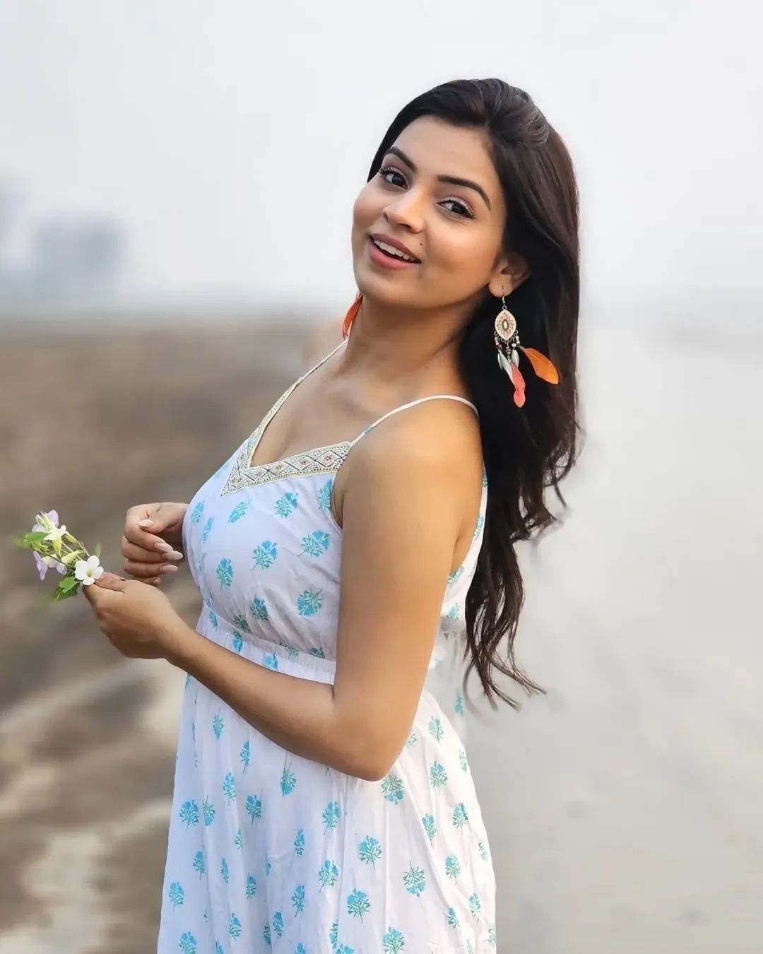 actress Srushti Bahekar 