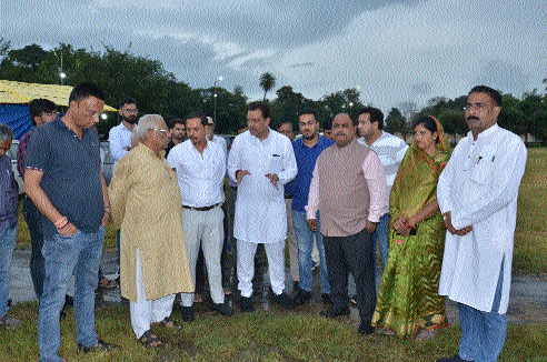 Mayor Singh inspects