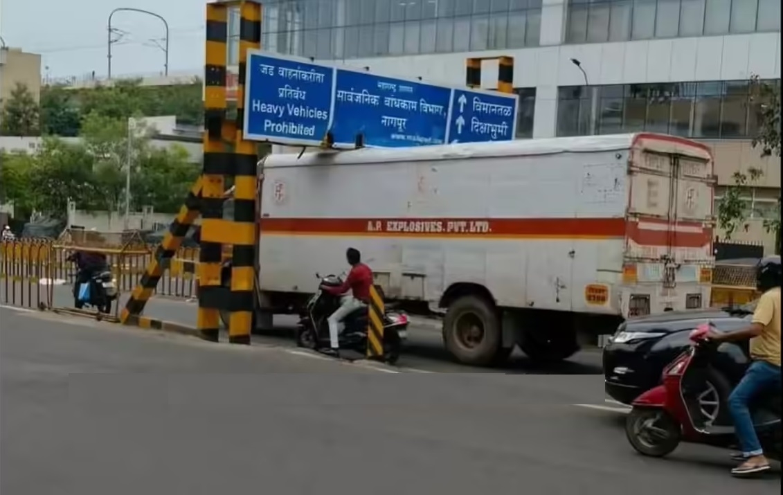 heavy vehicles in nagpur sitabuildi fly over