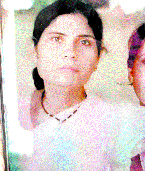 Man strangulates wife