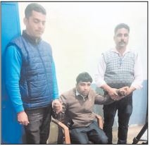 EOW Rewa nabs computer operator in Tehsildar office for taking Rs 10K bribe