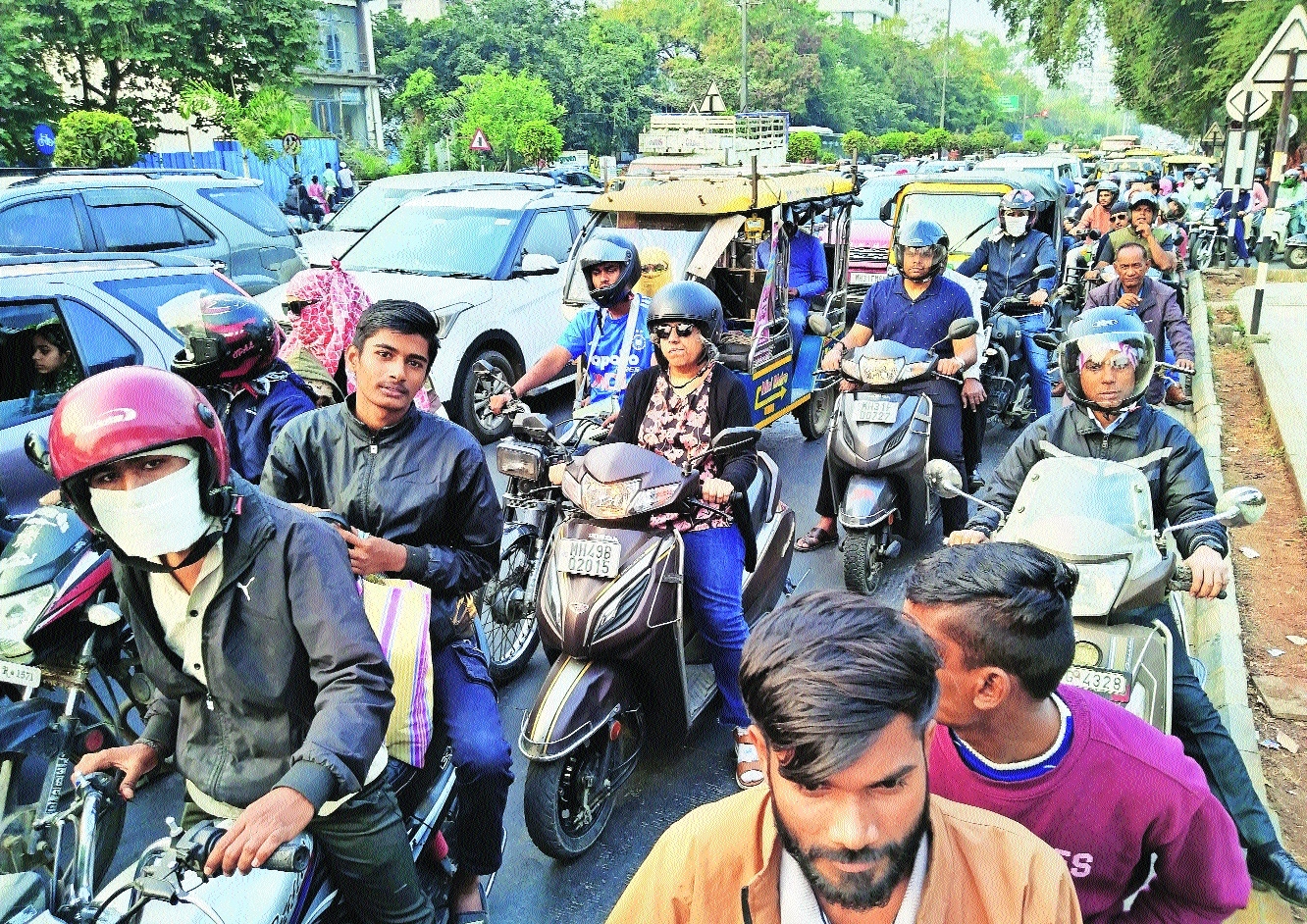 Fans face traffic chaos 