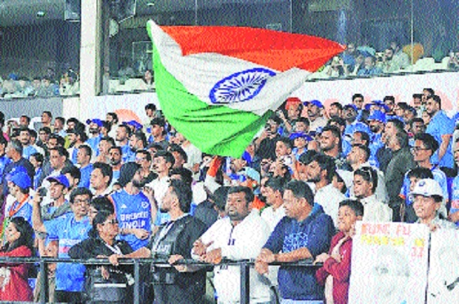 Paisa Vasool Fans hail team INDIA