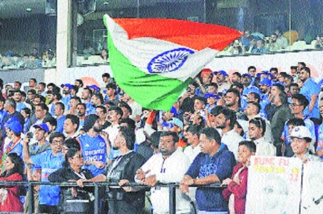 Paisa Vasool: Fans hail team INDIA