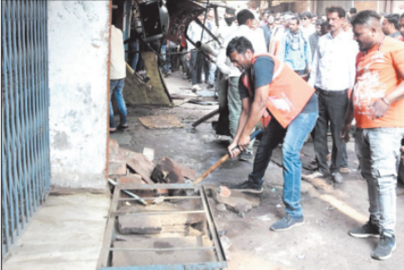 Intensive operation from Somwara to Ibrahimpura clears illegal extensions