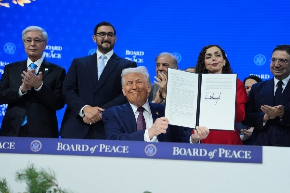 Trump rolls out his Board of Peace @ Davos