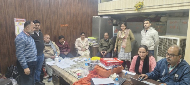 EOW Sagar arrests Bakswaha Mpl Officer, Sub-Engineer taking bribe