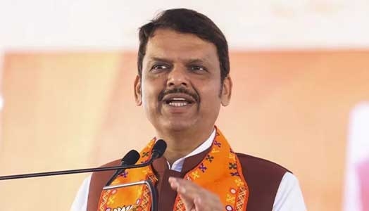 tumko-mirchi-lagi-toh-main-mah-civic-polls-kya-karoon-cm-fadnavis-taunts-opposition-parties-