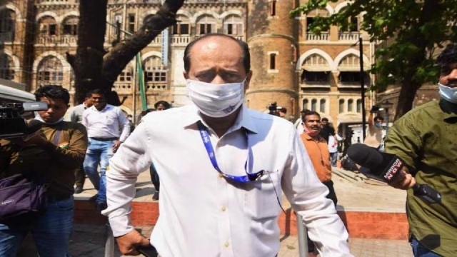 Bombay HC stays