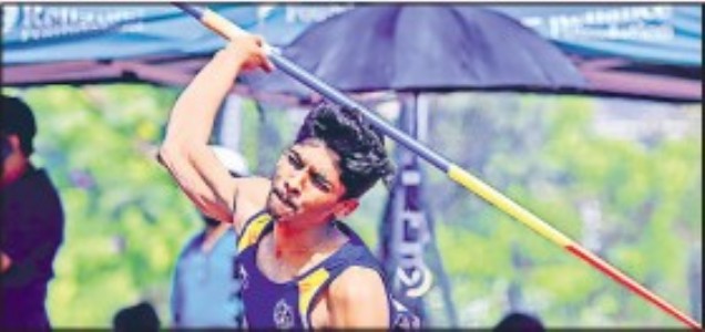 Kashish, Manoj strike gold