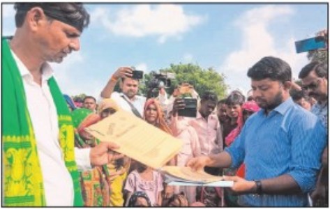 MAJOR TURN IN 19-DAY CHITA PROTEST Amit Bhatnagar arrested with some other protesters