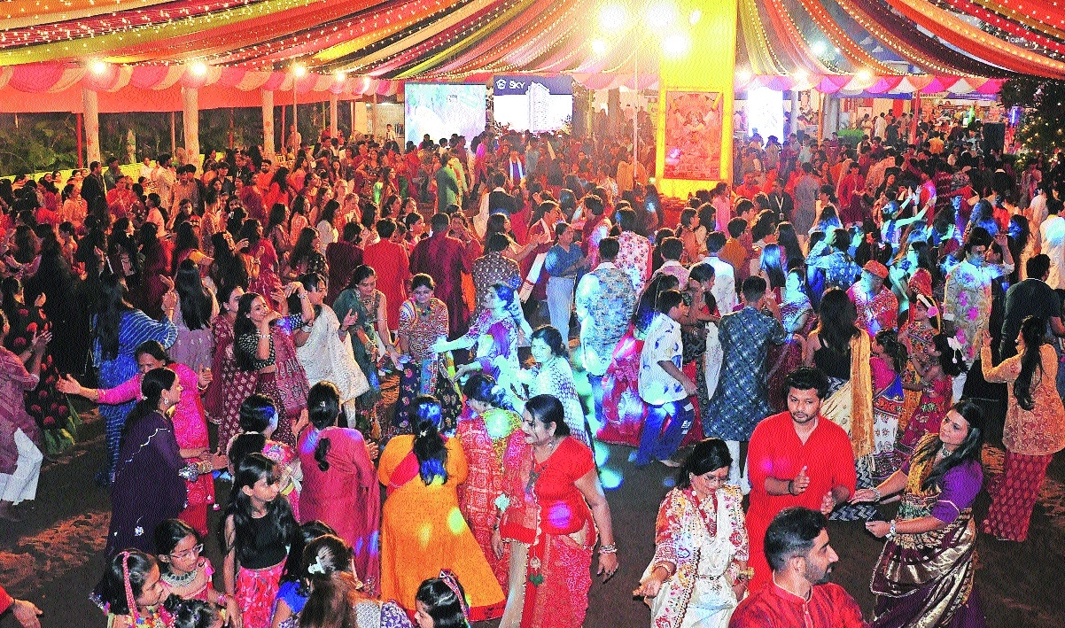 Participants enjoying Dhamaal Dandiya at Maharajbagh Club Lawns