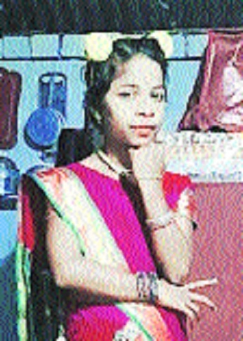 14-yr-old girl found hanging at home in Soner Tehsil 