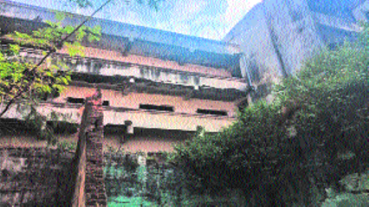 Missing minor girl found dead in abandoned building, accused held