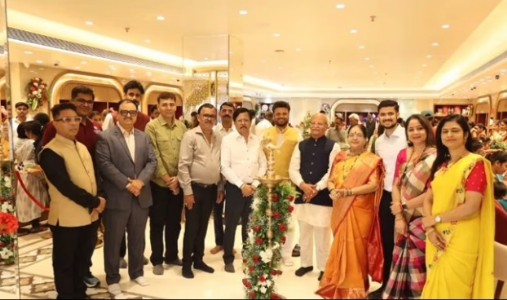 Rokde Jewellers opens new showroom in Gadchiroli, launches inaugural schemes