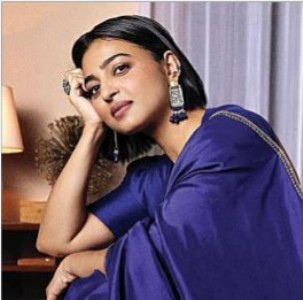 Complex Attractio