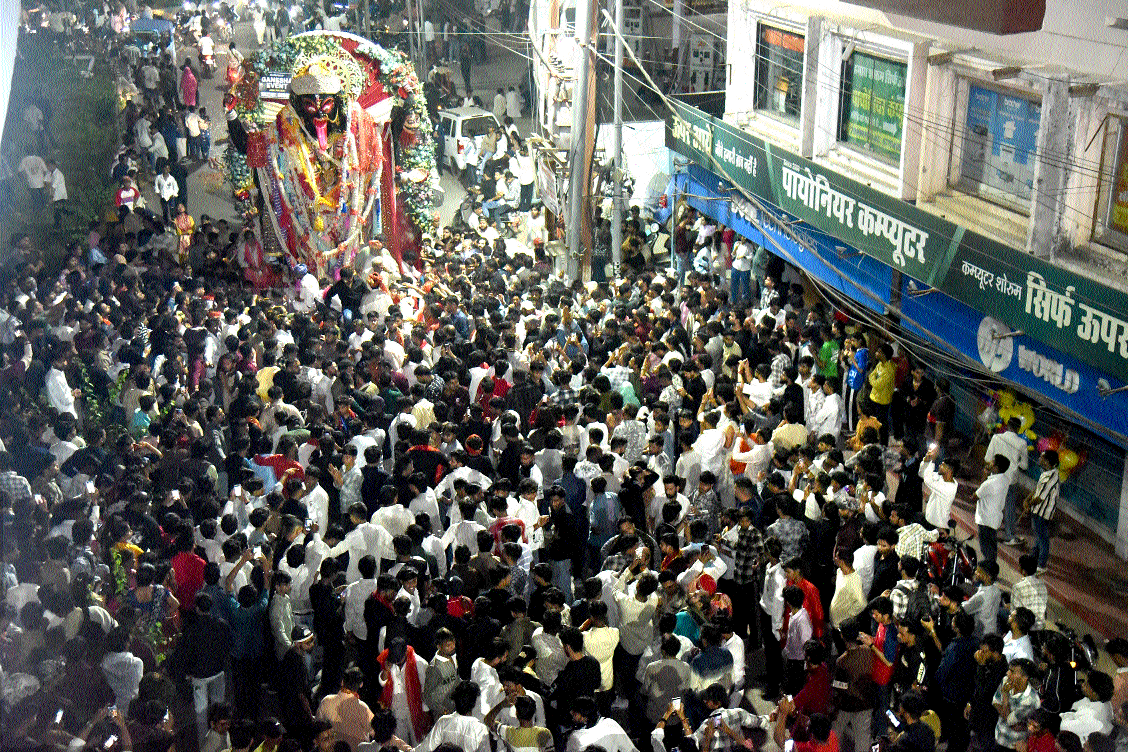 Festive fervour sweeps city