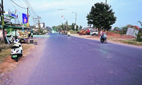 The existing old Kamptee Road