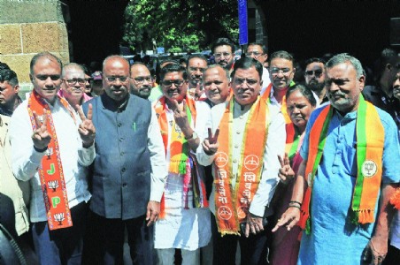 Graduate Constituency Poll enters action mode BJP keeps Kohale’s nomination low-key, Mahayuti shows unity