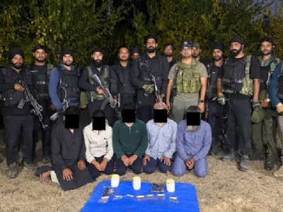 5 terrorists held in Kulgam; 2 pistols, 3 grenades recovered