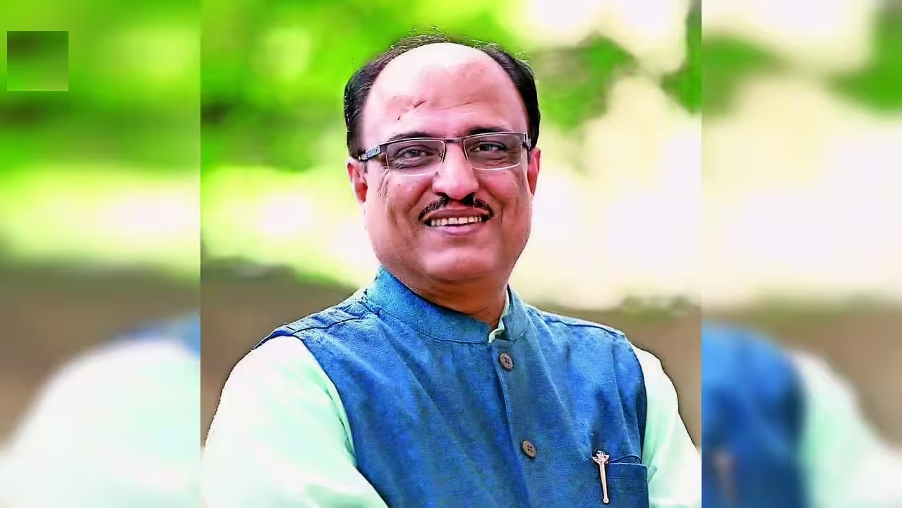 All eyes on Anil Sole Will BJP rebel
