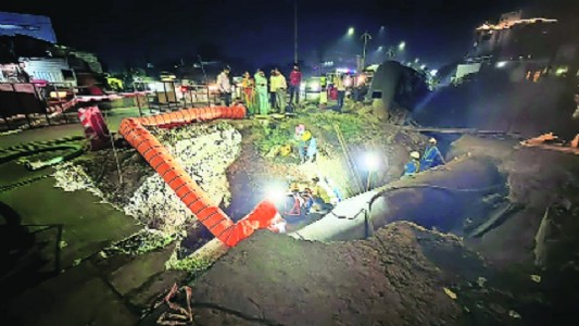 Inordinate delay in water restoration triggers crisis in city