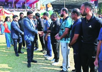 AG Maharashtra begin with a bang